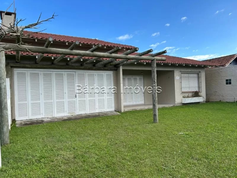 Casa 4 Quartos em Zona Nova, Tramandai