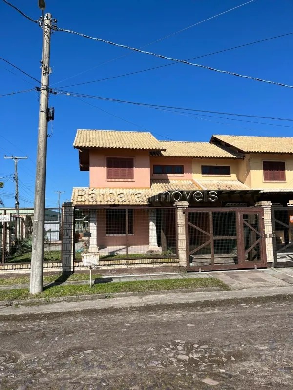 Sobrado 2 Quartos em Centro, Tramandai